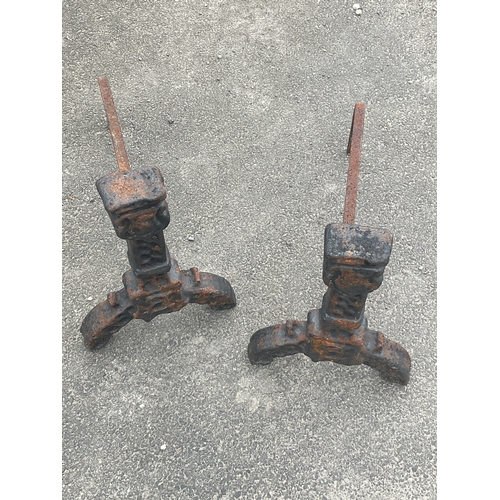 1302 - Pair of decorative vintage cast iron fire ends