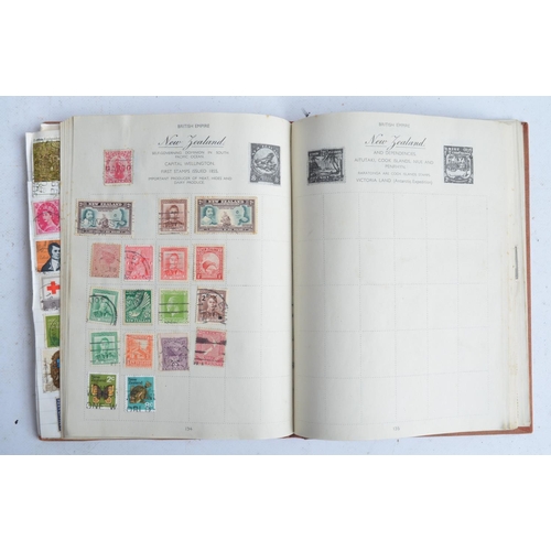 390C - Collection of stamps and picture card books (mostly filled) including Park Drive, John Player and Br... 