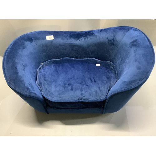 1026 - Pet sofa bed in blue velvet, cushion W44cm total W68cm