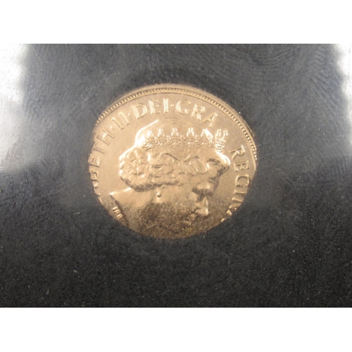 1067 - The Jubilee Mint - Queen Elizabeth II The 2015 United Kingdom 22ct Gold Sovereign, with COA in origi... 