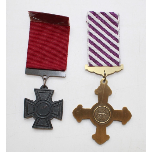 1205 - Collection of reproduction medals. Victoria Cross, Air Crew Star, Distinguished Flying Cross, Poland... 