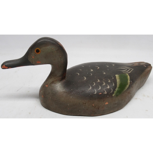 1102 - Painted decoy American duck, mottled plumage with painted eyes, L33cm H13cm