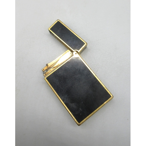 1160 - S.T. Dupont, Paris - gold plated and lacquered cigarette lighter, with hinged top, made in France, H... 