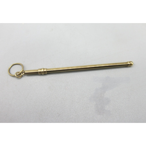 1014 - 9ct yellow gold cocktail swizzle stick, stamped 375, 6.15g