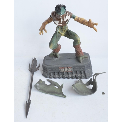 33 - Large Eidos Crystal Dynamics Legacy Of Kain Soul Reaver Raziel statue figurine (height 11.5