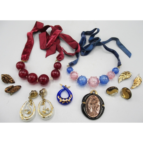 1146 - Orplid (Bimini) Glassworks - collection of glass jewellery, c1940s/1950s, comprising two lampwork de... 