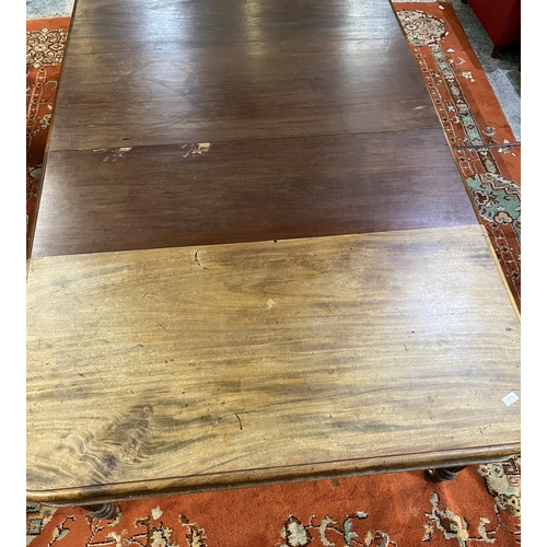 1299 - 19th century Gillow style mahogany extending dining table, rounded rectangular moulded top on turned... 