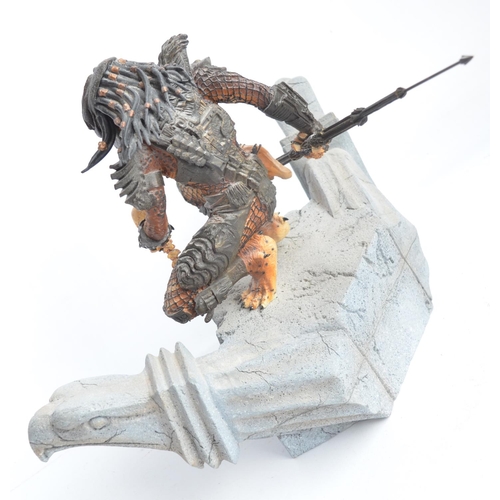 77 - Predator 2 'Triumphant Statue' cold cast porcelain limited edition (2791/3000) 10