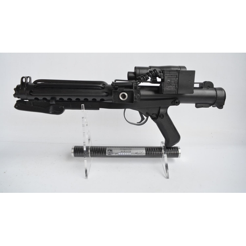 88 - Shepperton Design Studios full size E11 Blaster by original prop creator Andrew Ainsworth, tough lig... 