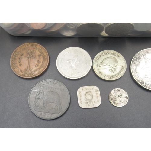 552 - Assorted collection of New Zealand, Hong Kong and Ceylon coins to inc. 1900 Hong Kong $1 coin