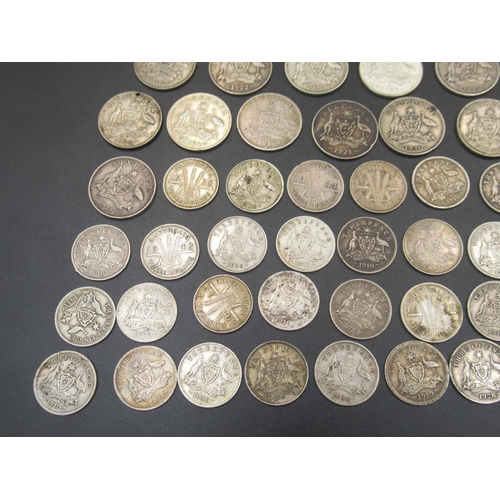 554 - Assorted collection of Australian C20th coins to inc. a small group of 1910-1944 mixed florins, shil... 