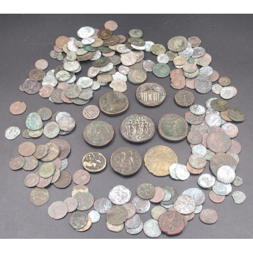 559 - Assorted collection of Ancient coins, predominantly Roman, to inc. sestertius