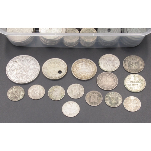 570 - Assorted collection of C19th/20th Belgian centimes and francs, to inc. small selection of silver con... 