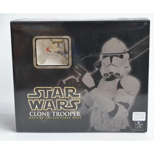 95 - Limited edition Gentle Giant Clone Trooper deluxe Collectible Bust (item 8670, 3531/15000) with inte... 