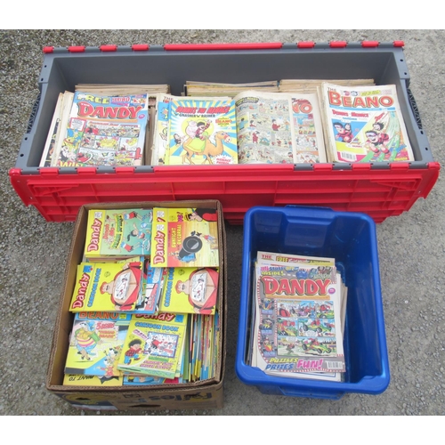 728 - Collection of 1960s-2000s Beano's and Dandy's (approx. 1572)