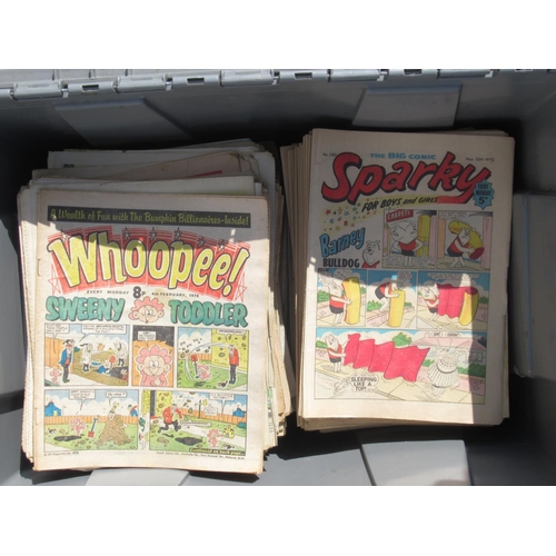 730 - Large collection of 1950s-80s British comics to inc. Battle, Victor, Tammy, Valiant, Buster, Whoopee... 