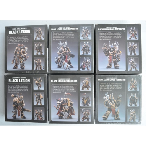 133 - Six JoyToy Warhammer 40,000 Chaos Space Marines action figures (14.1-17.5cm) to include 2x Black Leg... 