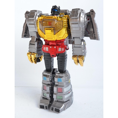 152 - Large Giga Power Toys G1 Style Master Scale Gigasaurs Master Robots Superator HQ01R Transformer mode... 