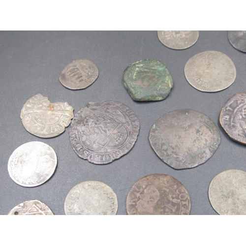 541 - Small assorted collection of hammered and other coins in various states and conditions