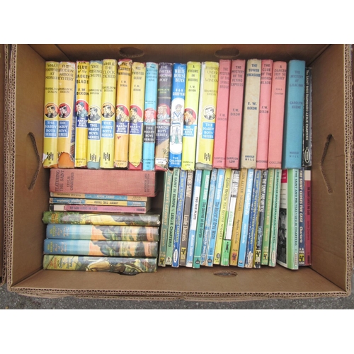 709 - Assorted collection of Childrens and Young Adults books to inc. The Saint, Hardy Boys, Malcolm Savil... 