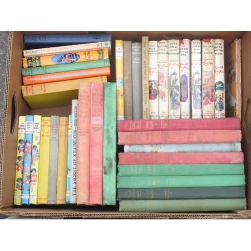 712 - Extremely large collection of Enid Blyton paperbacks and hardbacks, inc. Noddy, Famous Five, Secret ... 