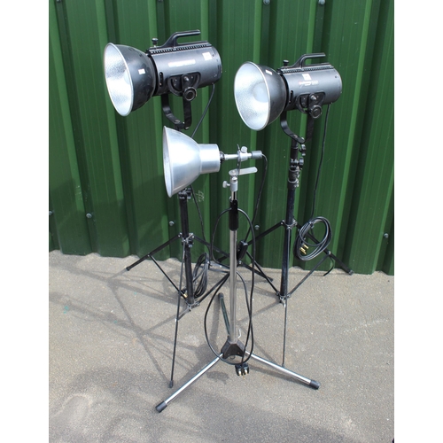 600 - Pair of Courtenay Solaflash 1000 tripod studio lamps, and Photax studio lamp, (3)