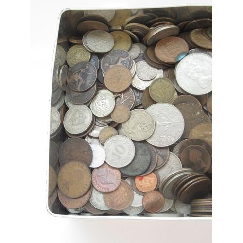 578 - Tin cont. assorted collection of C20th GB and International coins