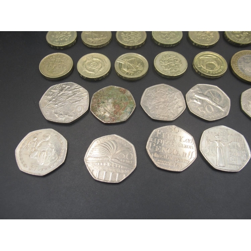 581 - Assorted collection of British C20th coins to inc. £1 coins (13) £2 (4) 50ps (25), shillings, 2006 R... 