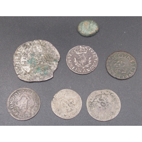 582 - Collection of hammered coins to inc. 1/2 silver groat, Charles I Scottish 20 pence, James I shilling... 