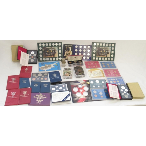 587 - Assorted collection of mixed GB coins, fuel token sets, International coin sets from Canada, Cyprus,... 