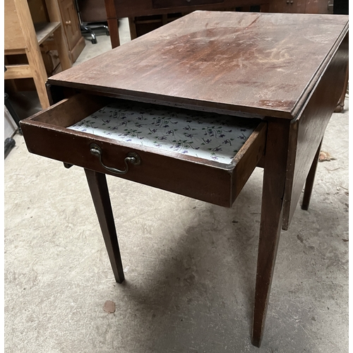 618 - 19th century mahogany Pembroke table, with end drawer on square tapered supports, W97cm D74cm H71cm ... 