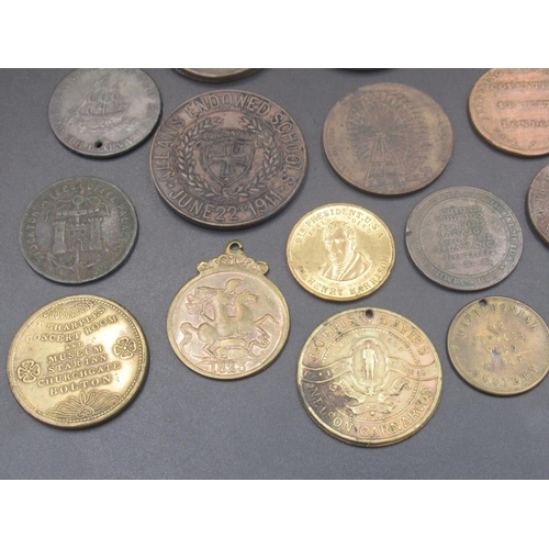 615 - Collection of C18th/C19th and C20th coin tokens to inc. 1799 Montrose Halfpenny, Gateshead Parish Bo... 