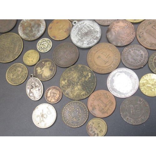 618 - Assorted collection of C19th and C20th tokens