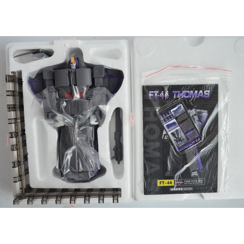 208 - Fans Toys FT-44 'Thomas' Astrotrain 9.5