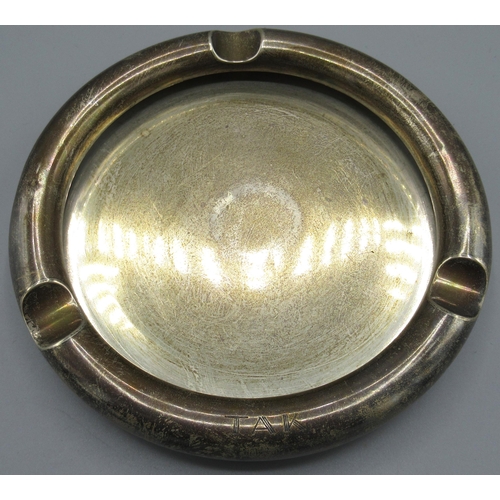 1080 - Dutch silver ashtray inscribed TAK, with assayer's mark JS for Johannes Siggaard, 1930, 5.35ozt