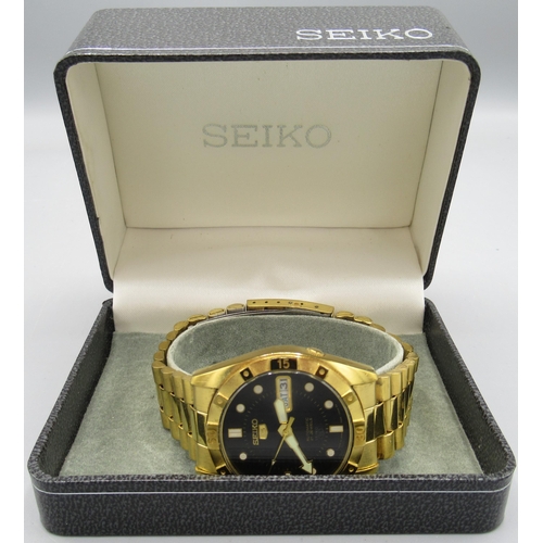 513 - Seiko 5 gold plated automatic wristwatch with day date, signed black dial, applied dot and baton ind... 