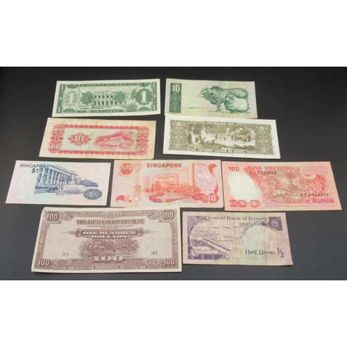 606 - Collection of 195 International Bank Notes to inc. Russia, Belgium, Iraq, etc. and a Royal Mint UK 1... 