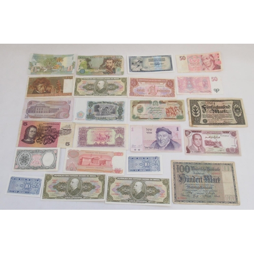 606 - Collection of 195 International Bank Notes to inc. Russia, Belgium, Iraq, etc. and a Royal Mint UK 1... 