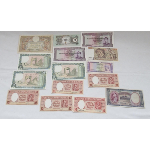 607 - Large collection of International bank notes to inc. Chile, Kenya, Zimbabwe, Greece, etc. (258)