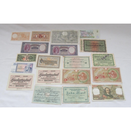 607 - Large collection of International bank notes to inc. Chile, Kenya, Zimbabwe, Greece, etc. (258)