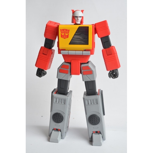 233 - Collection of Transformers Cassetticon action figures to include Robot Paradise RP-01 Acoustic Wave ... 