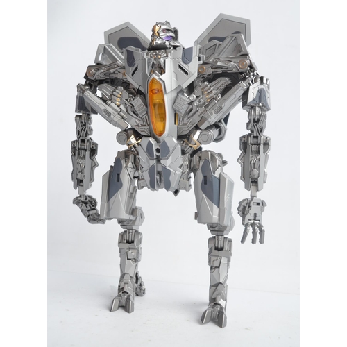 234 - Collection of Transformer action figures to include a large BMB LS-04 Star Adjutant (height approx 1... 