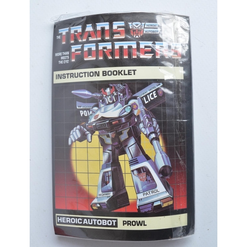 242 - Collection of Transformers action figure models to include large Takara Predacons D-78 multi figure ... 