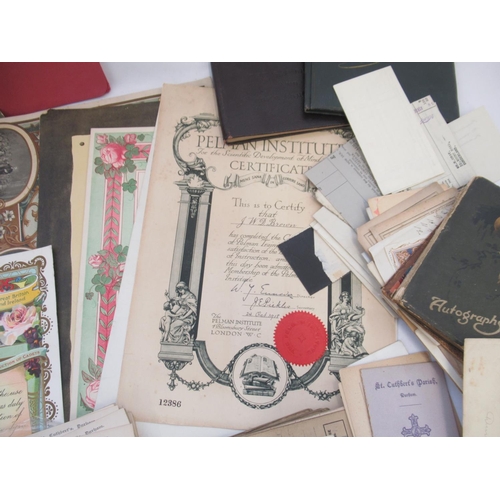 687 - Mixed collection of Ephemera to inc. receipts, notes, empty autograph books collection of carded pho... 