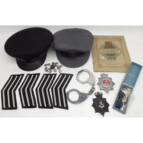 1078 - Policeman's dress cap, handcuffs, Kent Constabulary buttons, two badges, etc.