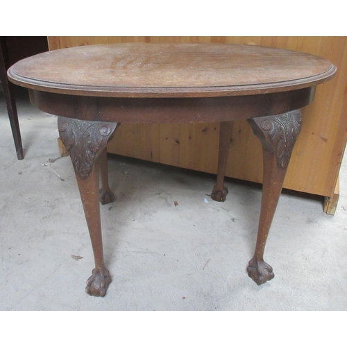 736 - Geo. 111 style oak oval occasional table, on scroll carved legs with claw and ball feet, W89cm D56cm... 