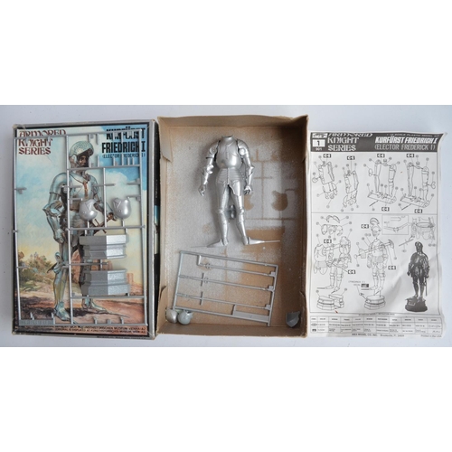 113 - Collection of plastic model kits to include 1/72 soldier and military figures from Esci, Italeri and... 