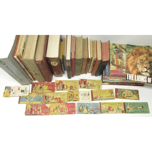 1066 - Collection of vintage books, annuals incl. eight Enid Blyton 'Little Mary Mouse' series books, Beano... 