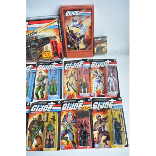 256 - Collection of boxed G.I.Joe action figures and sets to include 16 individual figures (some repetitio... 