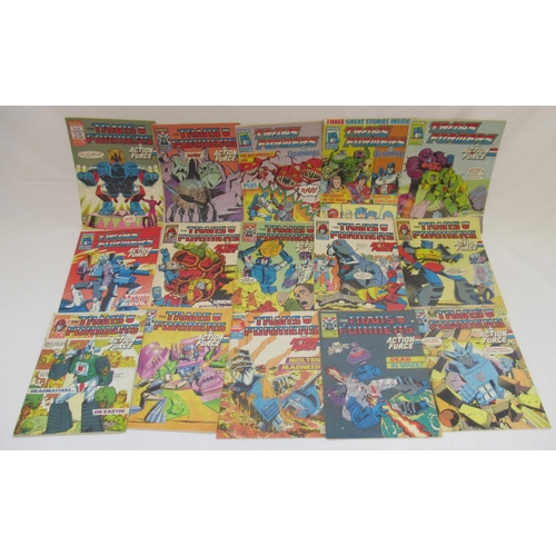 753 - Marvel comics - large mixed collection of Marvel comics to inc. Action Force, Transformers, Captain ... 